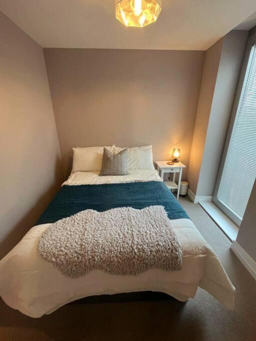 Apartment With Terrace Leicester