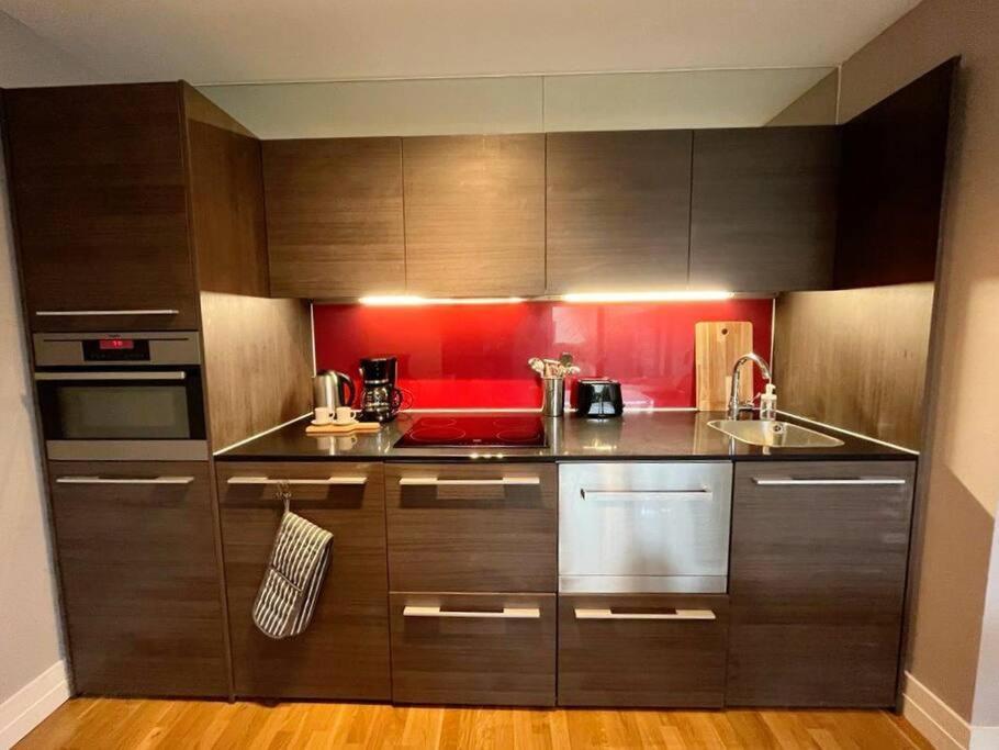 Apartment With Terrace Leicester
