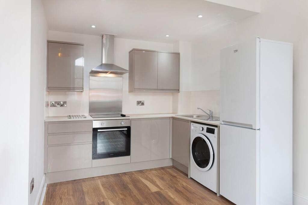 Apartment Chic Living At The Chancery *