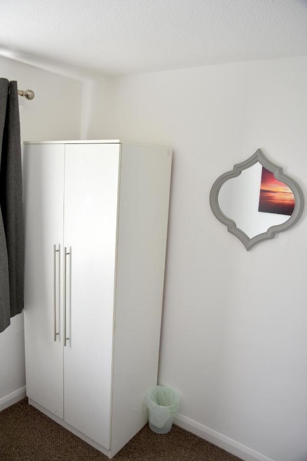 Holiday home Lindrick Villa- 3bd Bunglow , Free Parking- Long