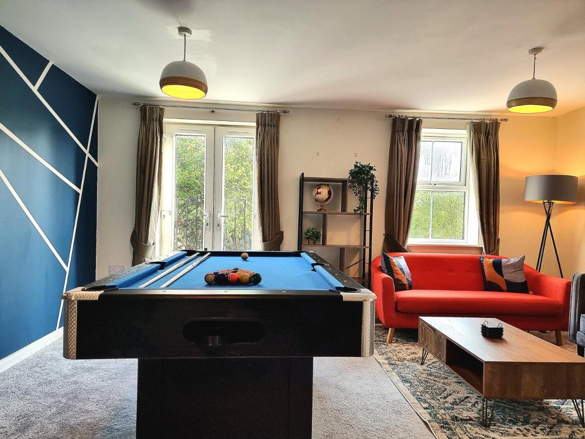 Large House With Free Parking And Long Offers Holiday home