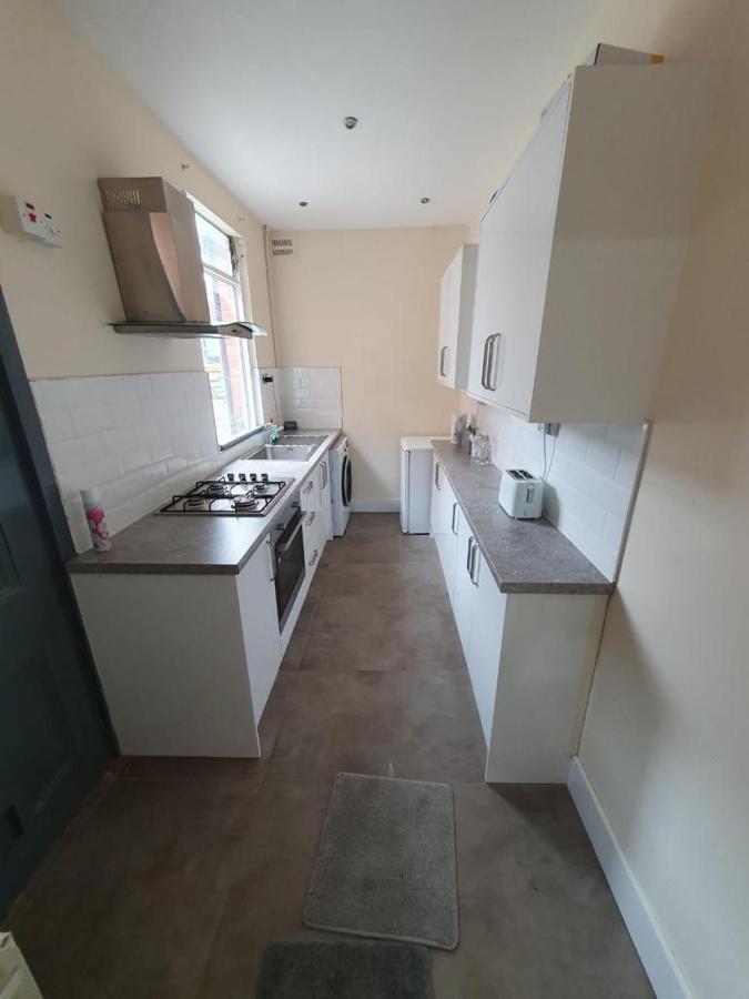 Acomodação com café da manhã  2 Bedroom House - Hopefield Road *