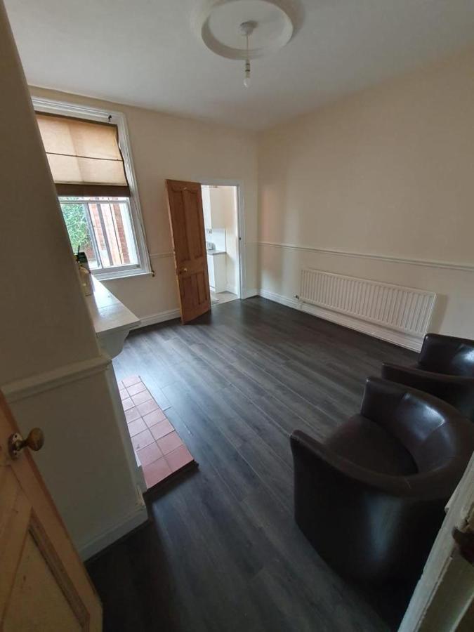 2 Bedroom House - Hopefield Road *