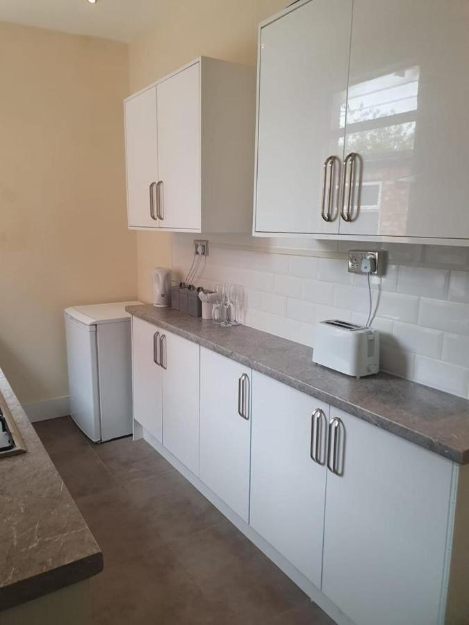 Acomodação com café da manhã  2 Bedroom House - Hopefield Road