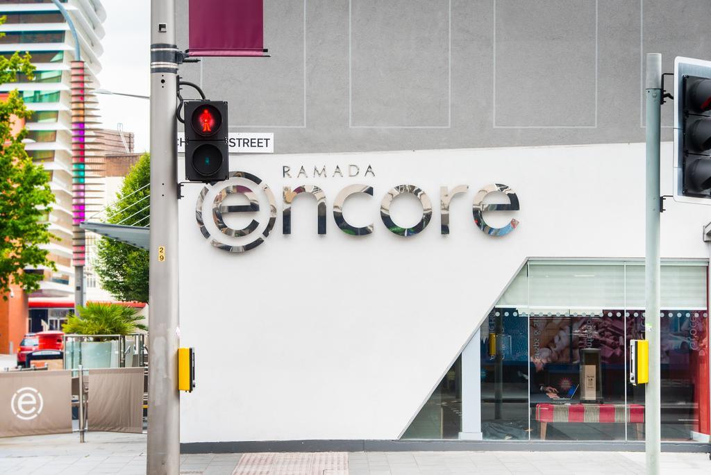 Ramada Encore Centre Hotel 3*