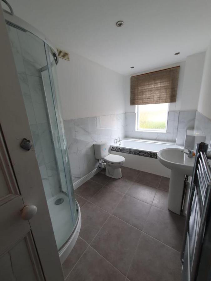 2 Bedroom House - Hopefield Road Acomodação com café da manhã  Leicester