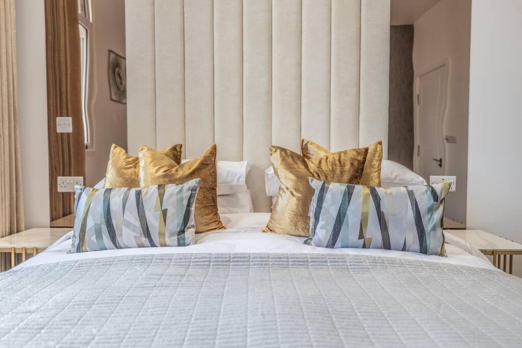 The Pocklington - The Golden Mile Apartment *