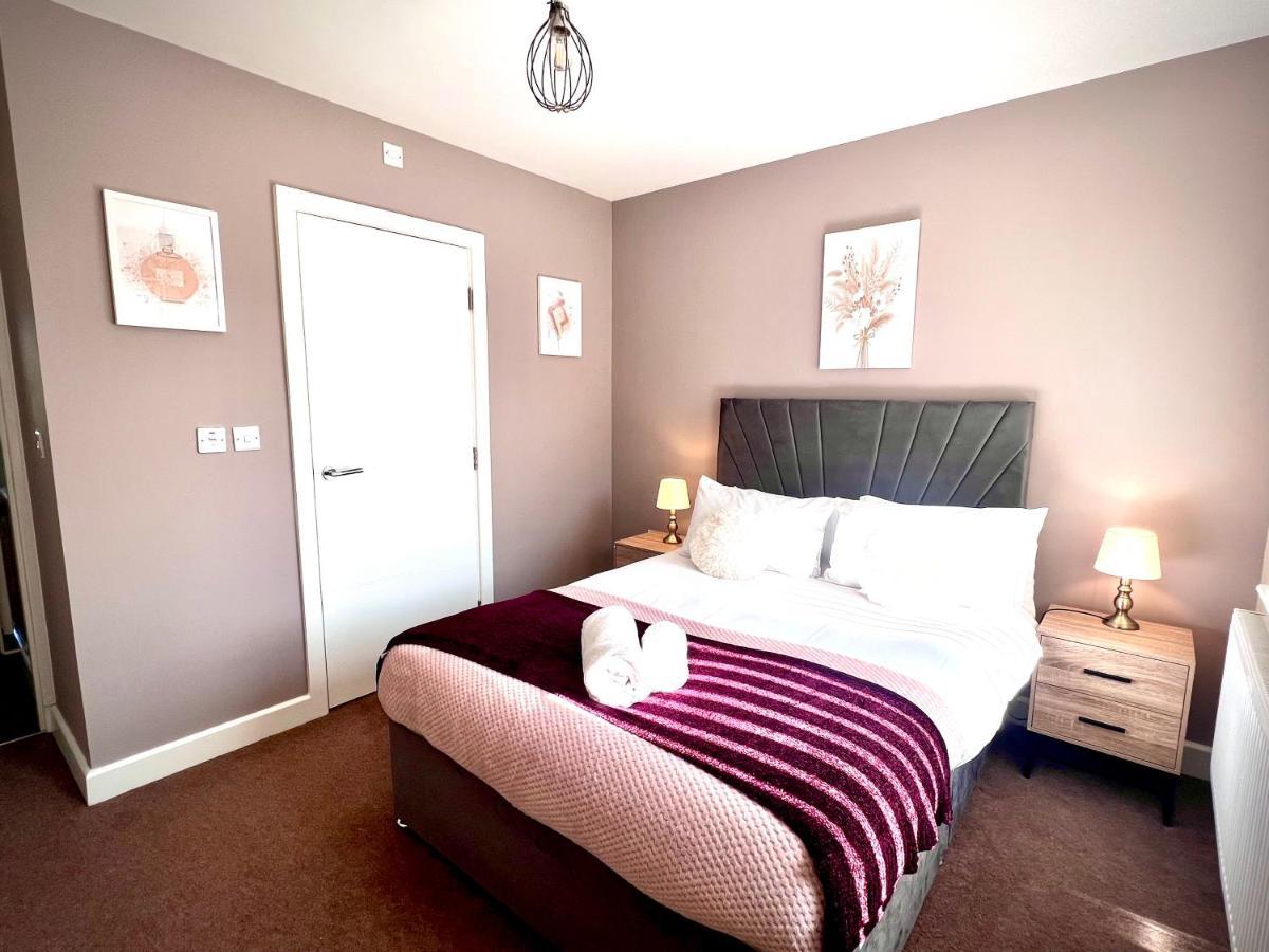Comfy Casa - Syster Serviced Families, Work