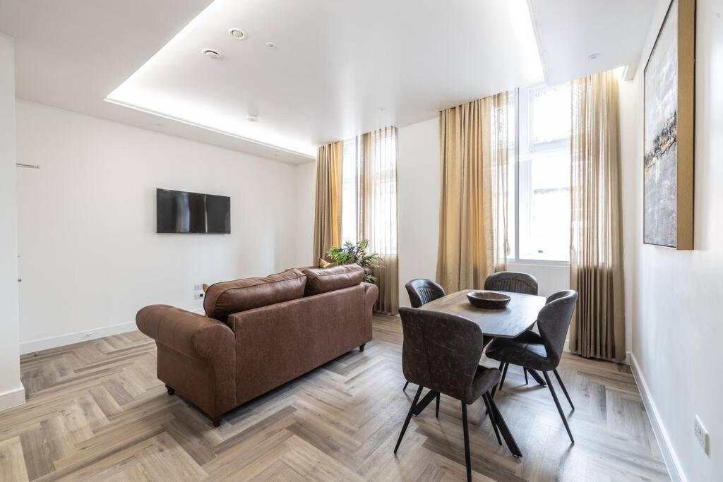 The Pocklington - The Ceremonial Apartment