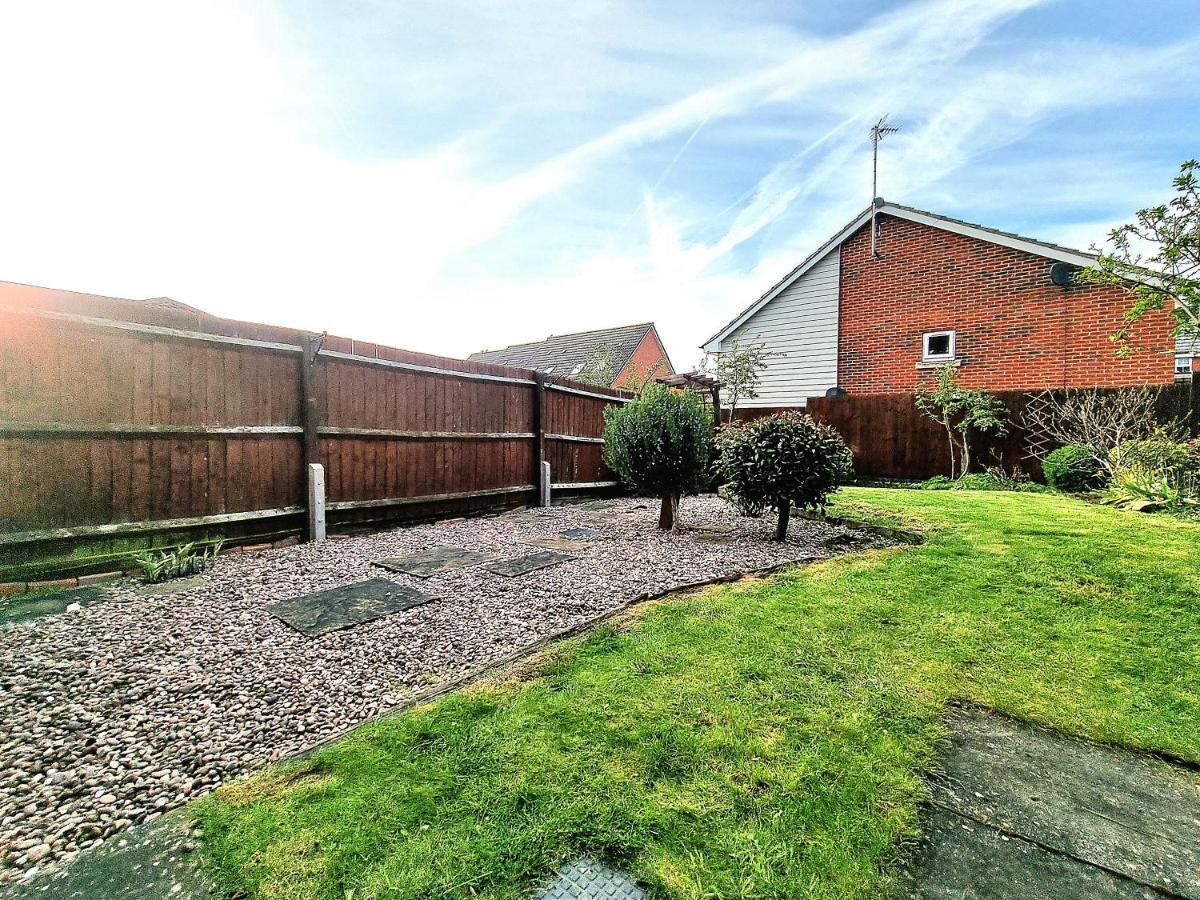 Holiday home Large House With Free Parking And Long Offers *