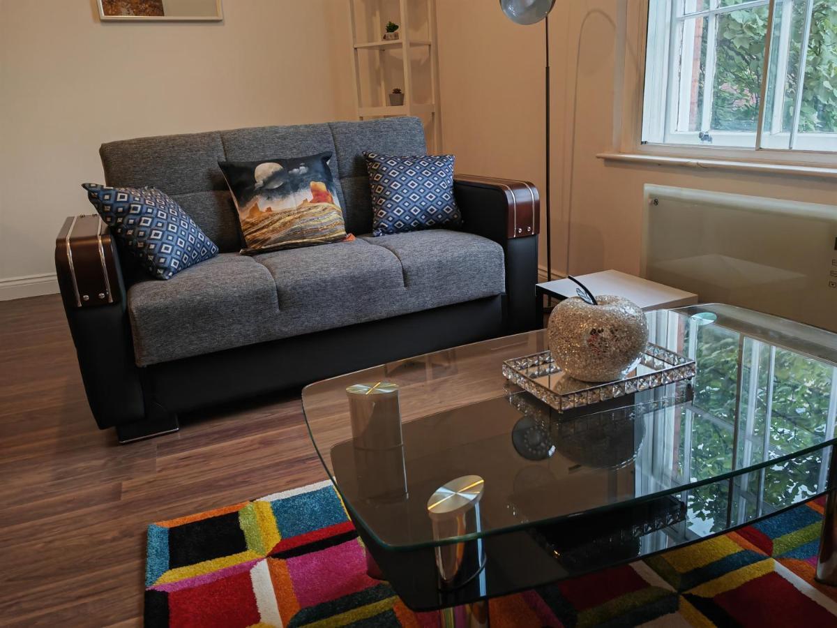 - New Walk * Leicester