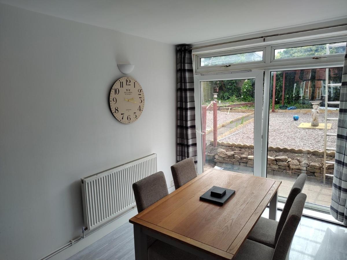 Wavertree Drive 3 Bed Contractor In Holiday home *