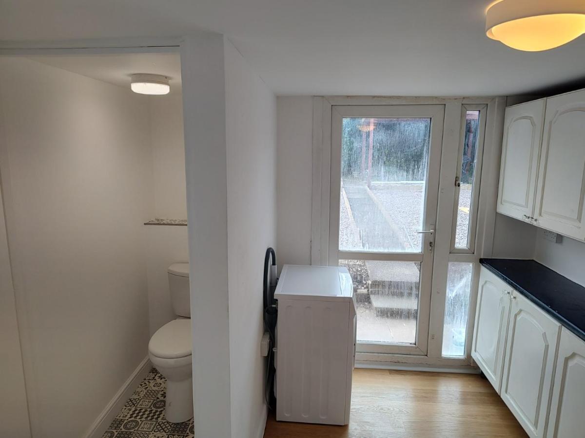 Wavertree Drive 3 Bed Contractor In * Leicester