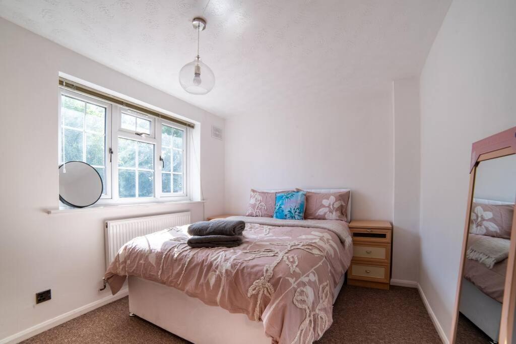 Holiday home Cheerful 3 Bedroom Family With Parking Leicester