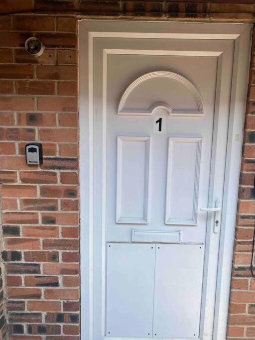 Beautiful 1 Bedroom Maisonette * Leicester
