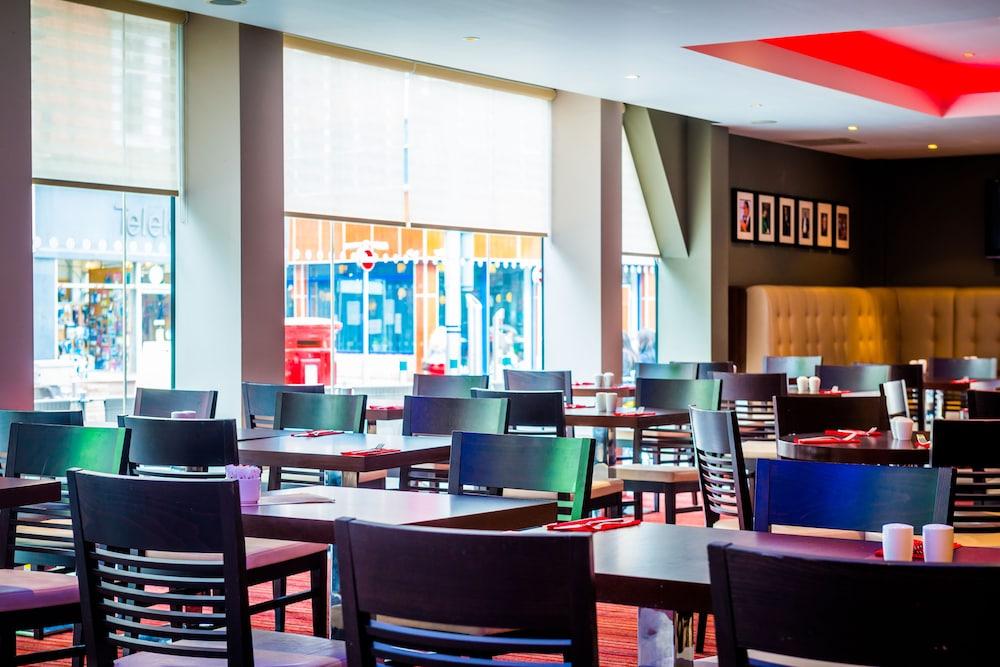 Ramada Encore Centre Hotel 3*