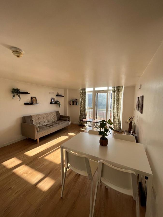 Ensuite Private In Central Stylish Flat Homestay Leicester