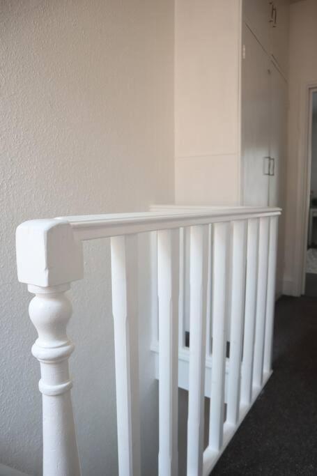 Spacious 1 Bedroom *