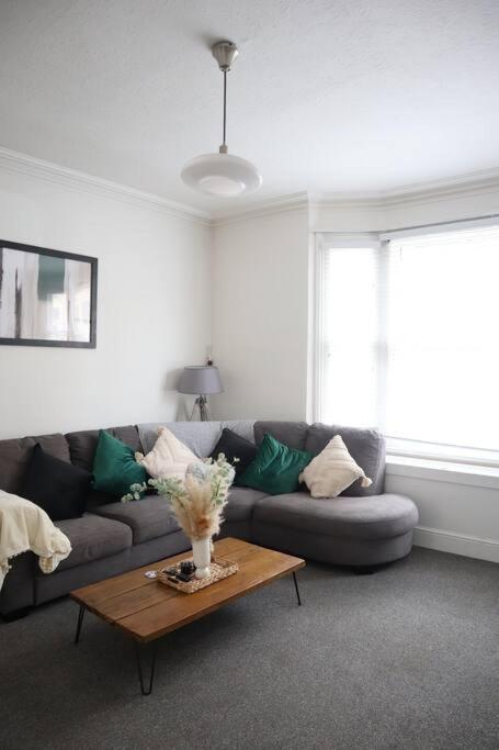 Apartment Spacious 1 Bedroom Leicester