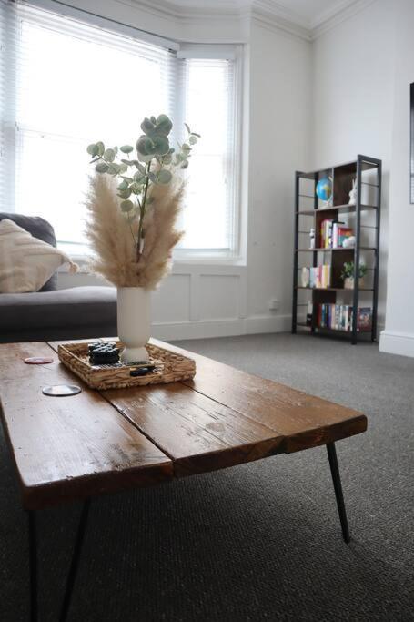Spacious 1 Bedroom *