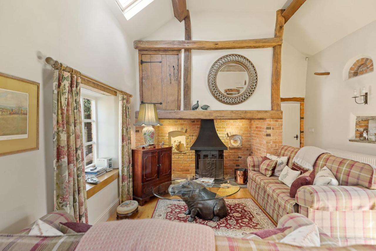 Horseshoe Farm With Hot Tub Holiday home Leicester