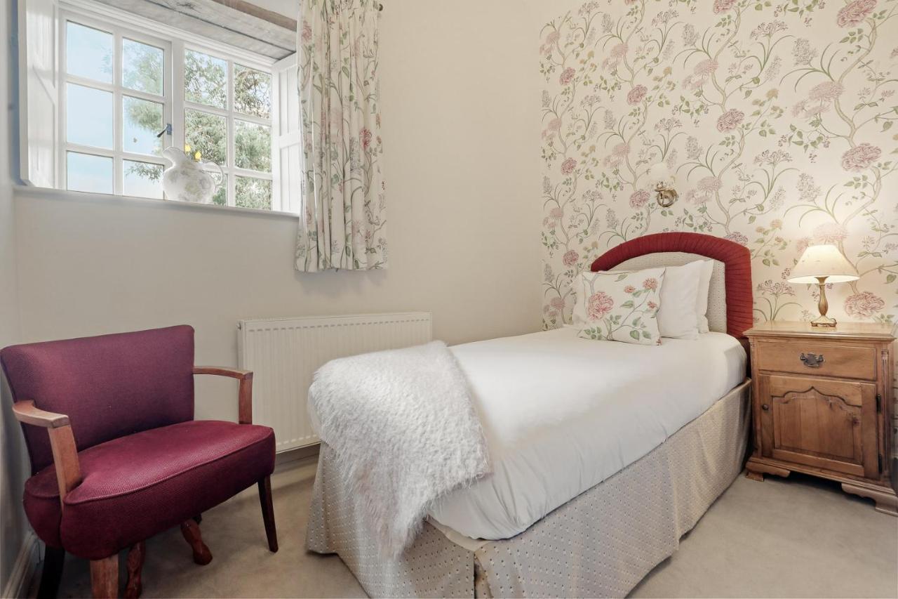 Horseshoe Farm With Hot Tub Leicester
