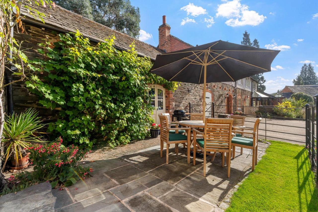 Horseshoe Farm With Hot Tub Holiday home