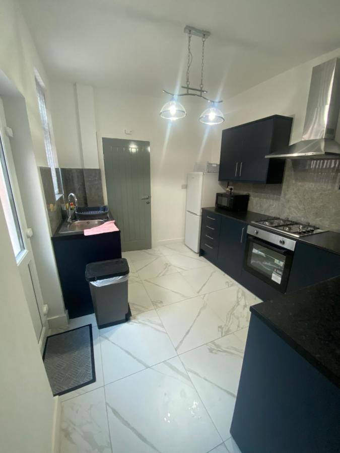 Guest house Luxury Fully Furnished Bedrooms