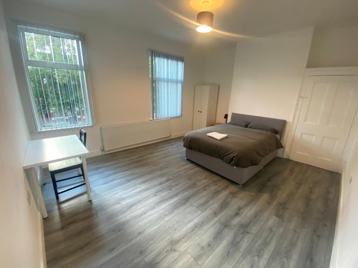 Luxury Fully Furnished Bedrooms Guest house