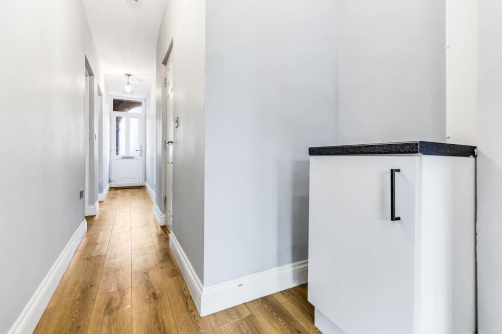 Amazing 2 Bedroom , Ground Floor ,garden ,free Wi-fi , Free Parking ,sleeps Up To 6 Leicester