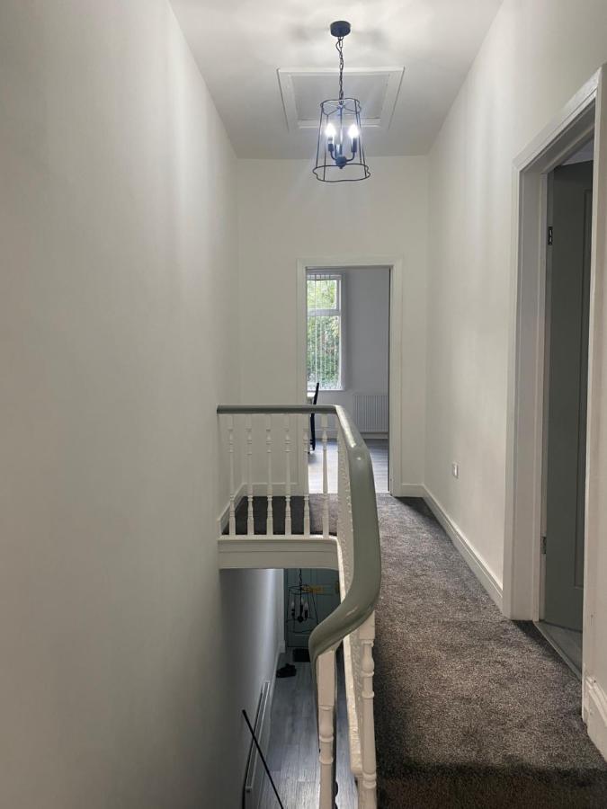 Luxury Fully Furnished Bedrooms Guest house *