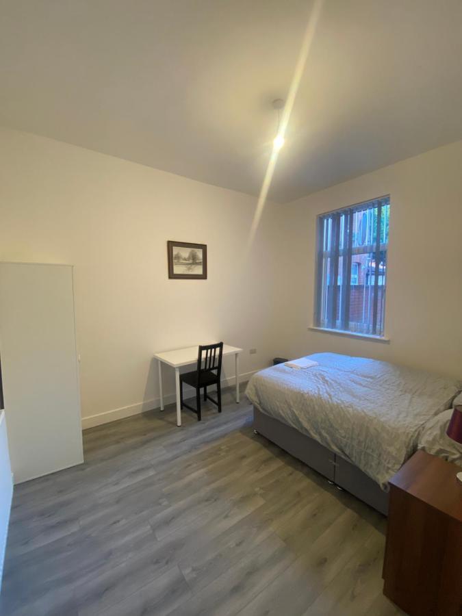 Luxury Fully Furnished Bedrooms * Leicester