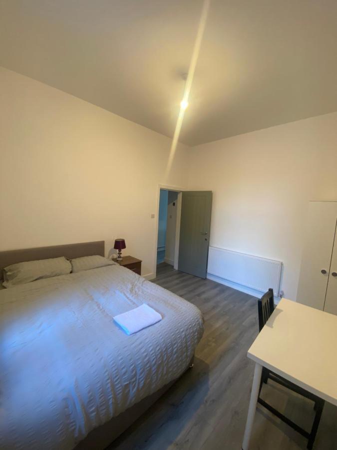 Luxury Fully Furnished Bedrooms *