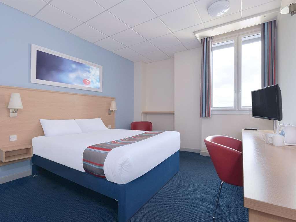 Travelodge Hinckley Road 2*