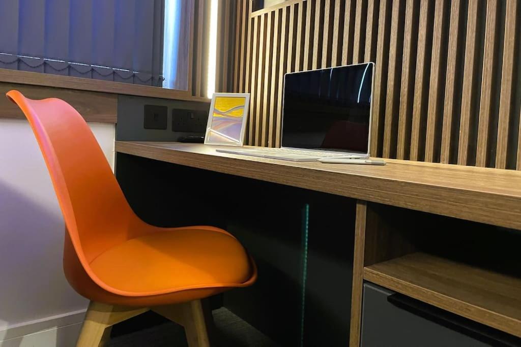 Unwind In Style, One-bedroom Haven 2c Close To Dmu Leicester
