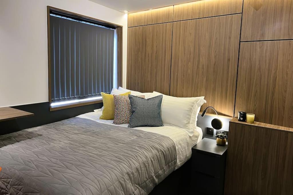 Deluxe 1 Bed 2a Near Royal Infirmary & Dmu Apartment