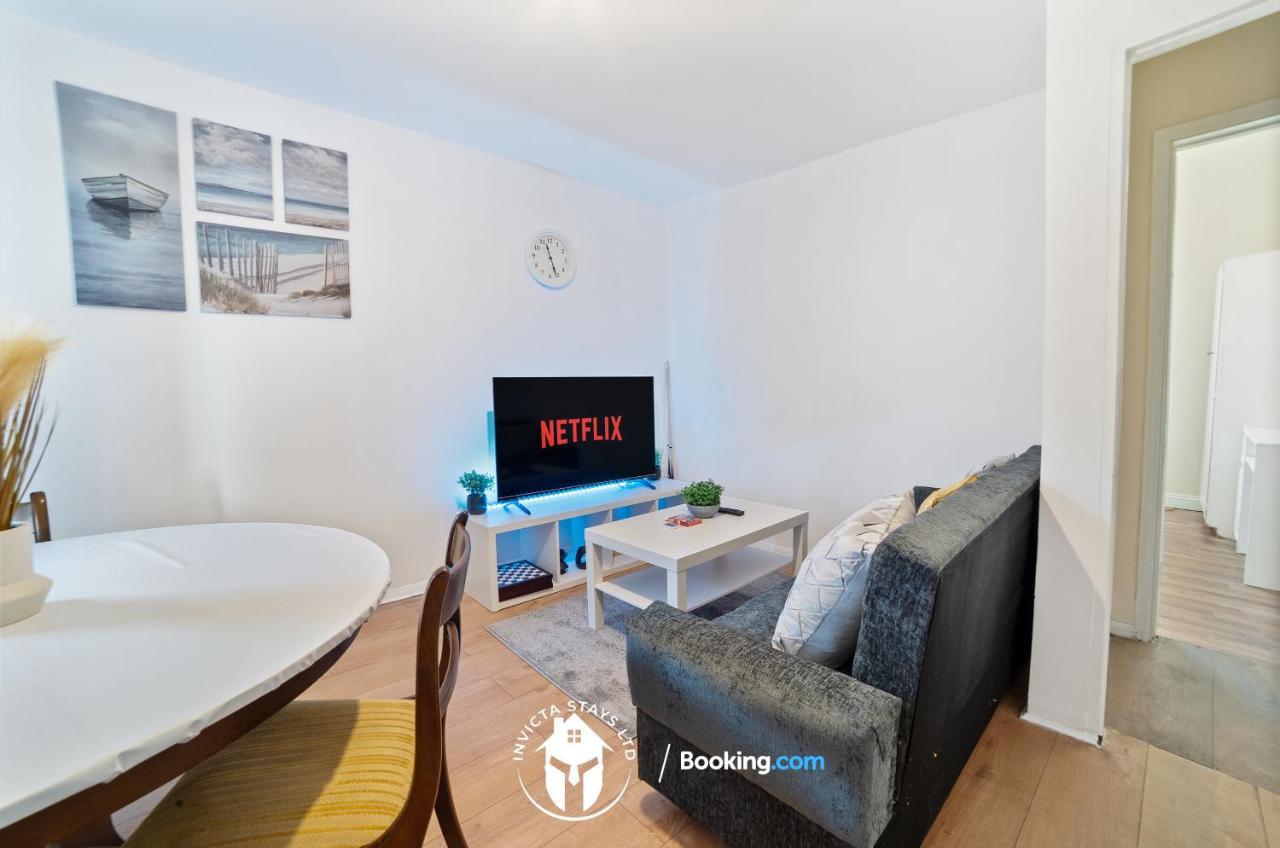 Monthly Deals L Elegant 3-bed For 7 In City Centre L Board Games, Free Wifi & Parking *