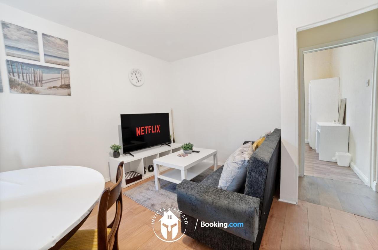 Monthly Deals L Elegant 3-bed For 7 In City Centre L Board Games, Free Wifi & Parking Leicester