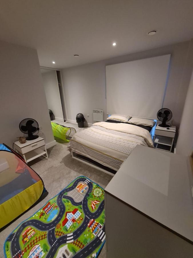 Rent Luxuri - Luxury 2 Bed Leicester