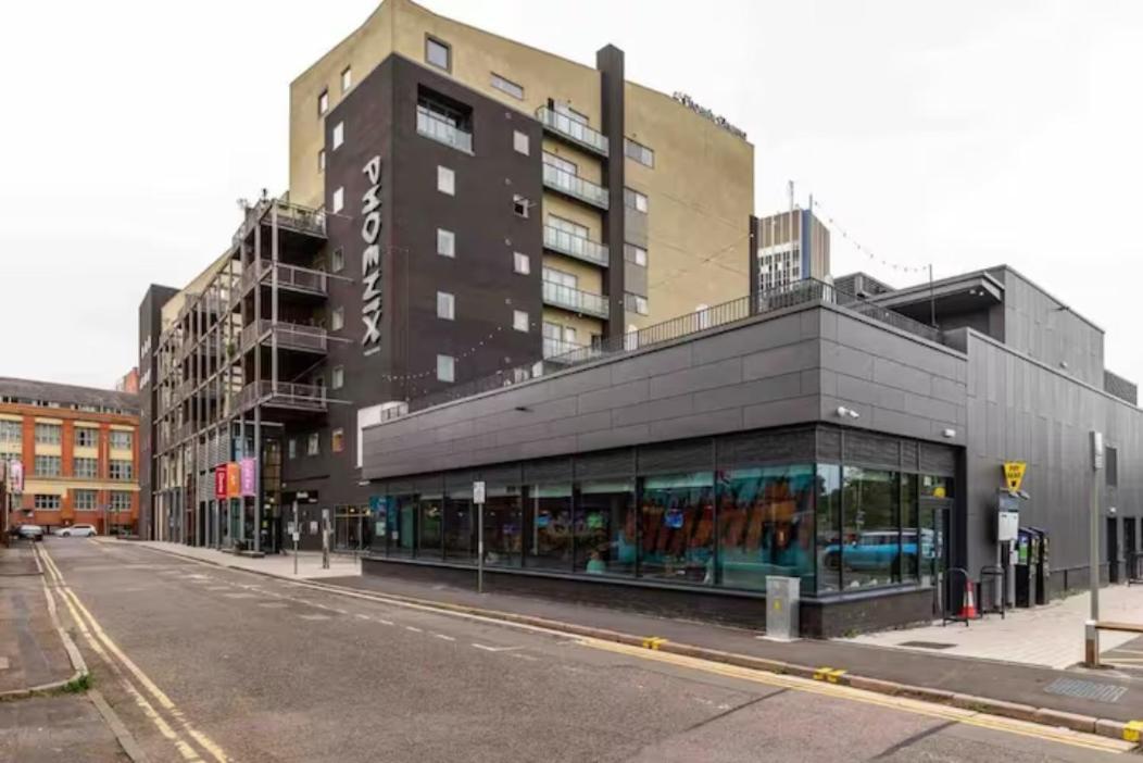 Modern Apartment, Free Parking & Monthly Savings