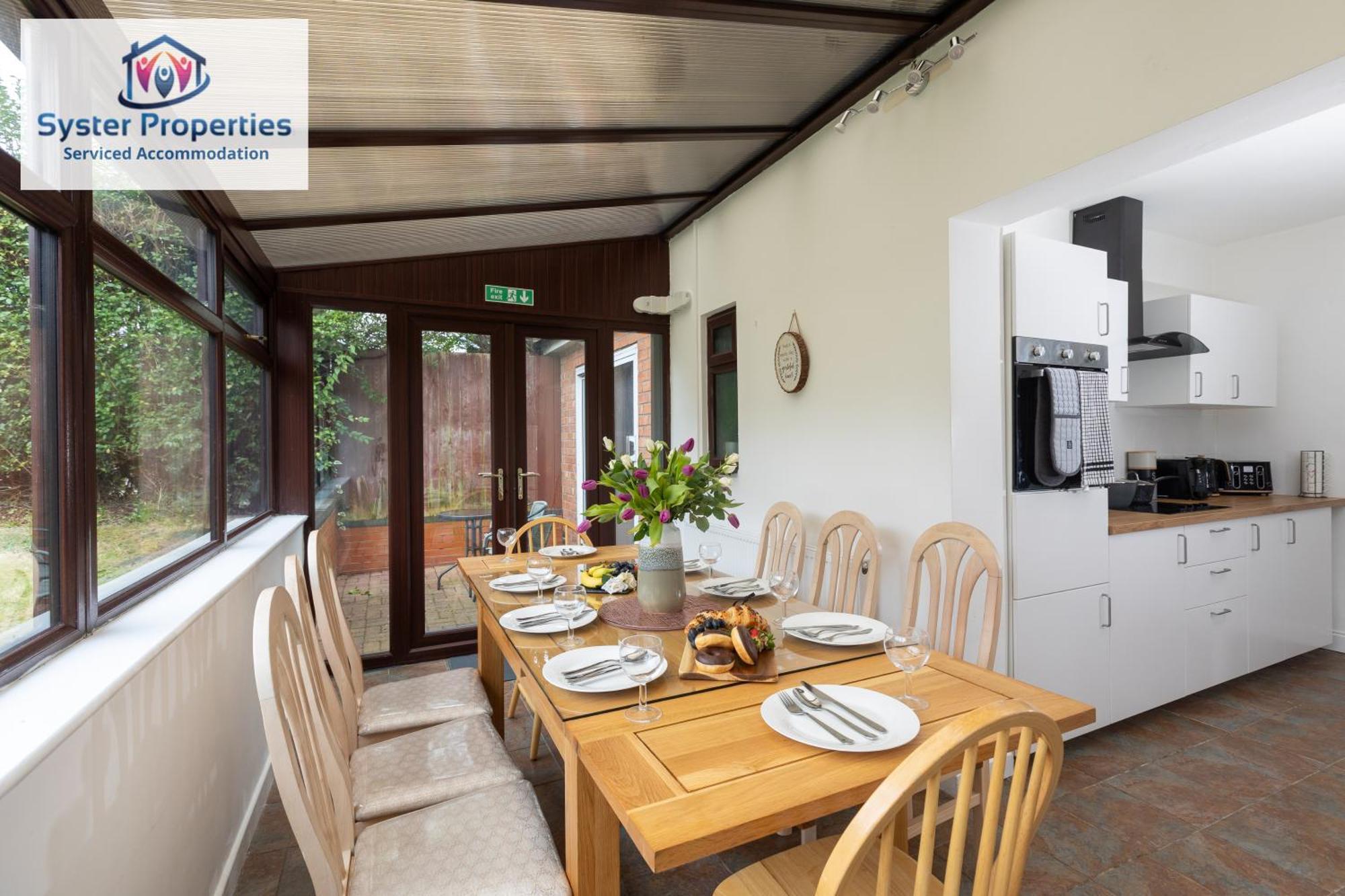 Tetuan House - Syster - Work -family - Groups Le3 Leicester