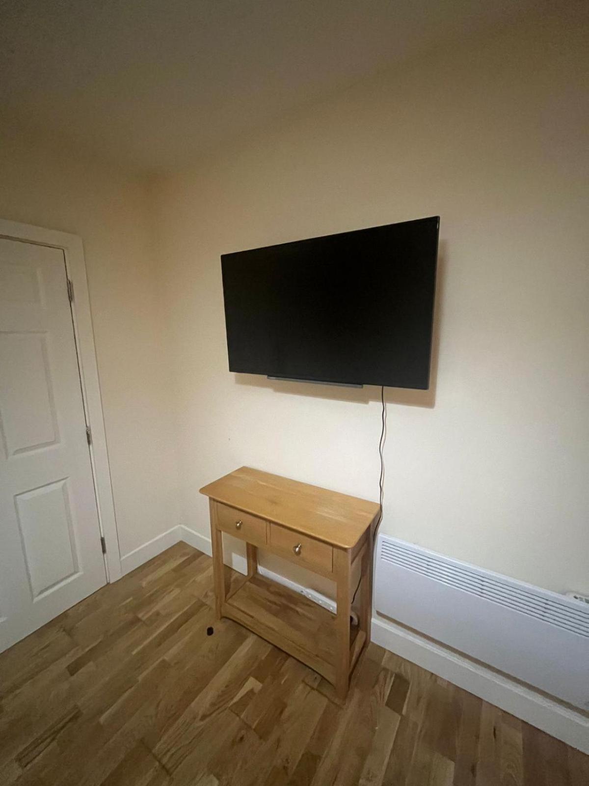 1 Bedroom Flat With Parking