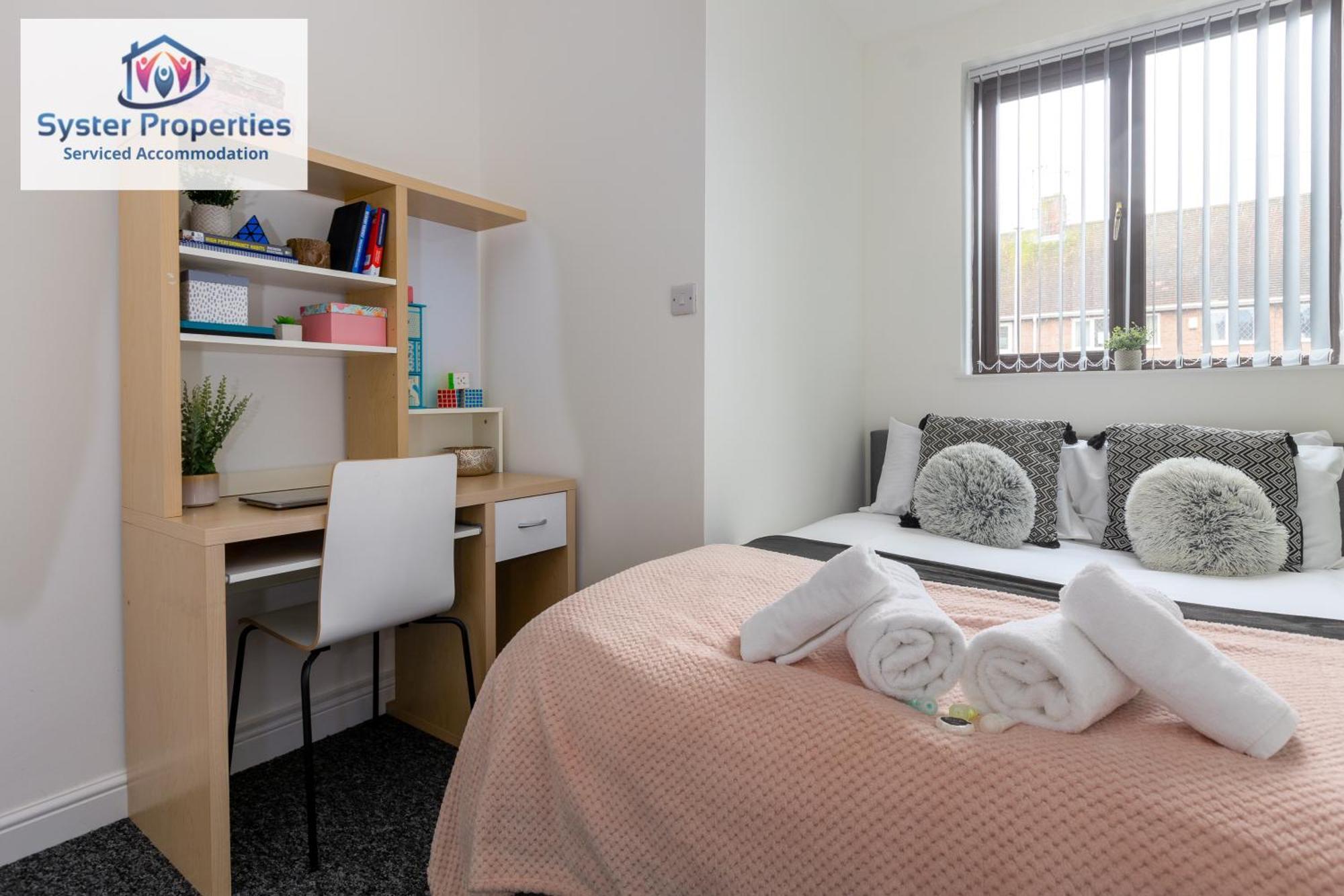 Tetuan House - Syster - Work -family - Groups Le3 Leicester