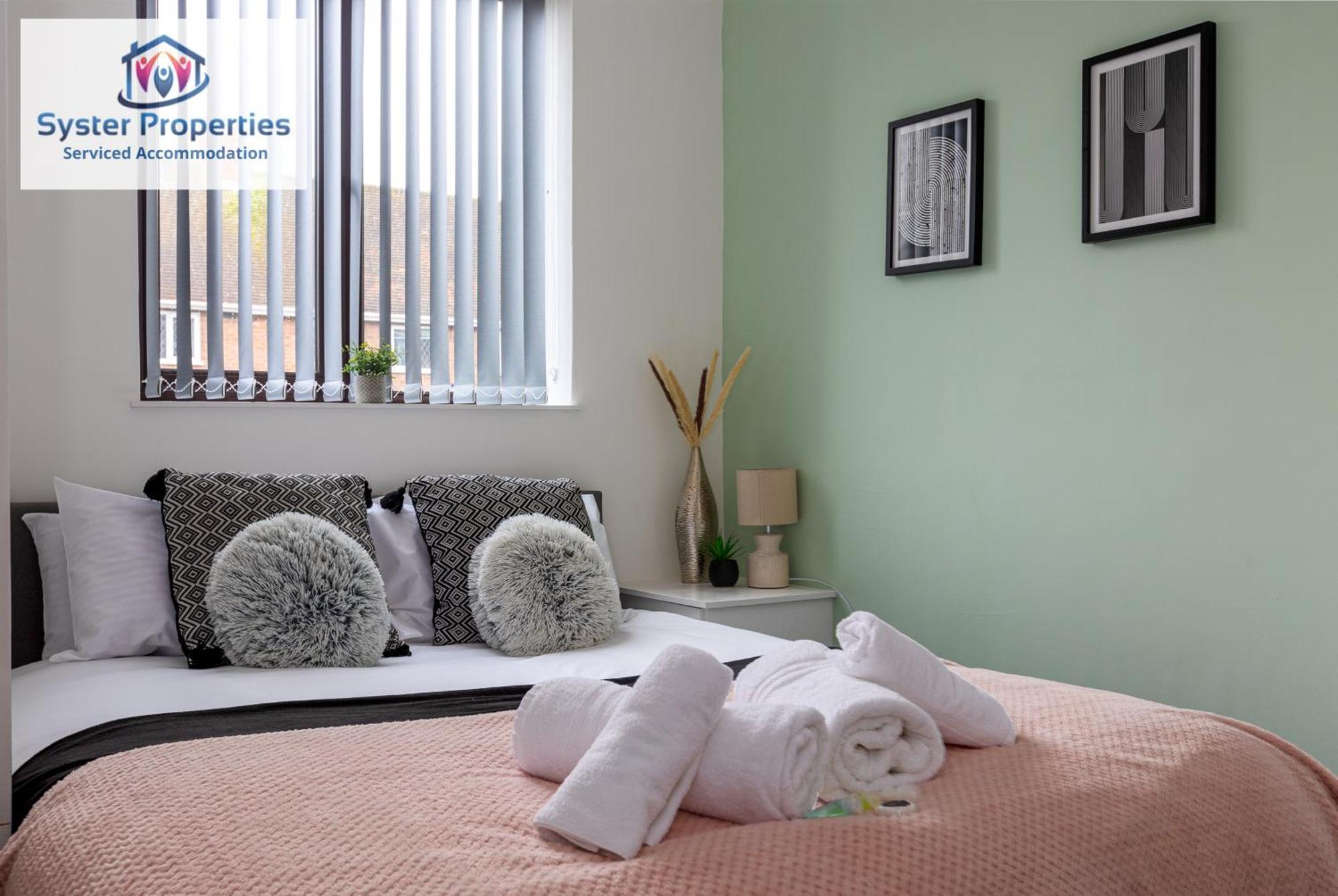 Tetuan House - Syster - Work -family - Groups Le3 * Leicester
