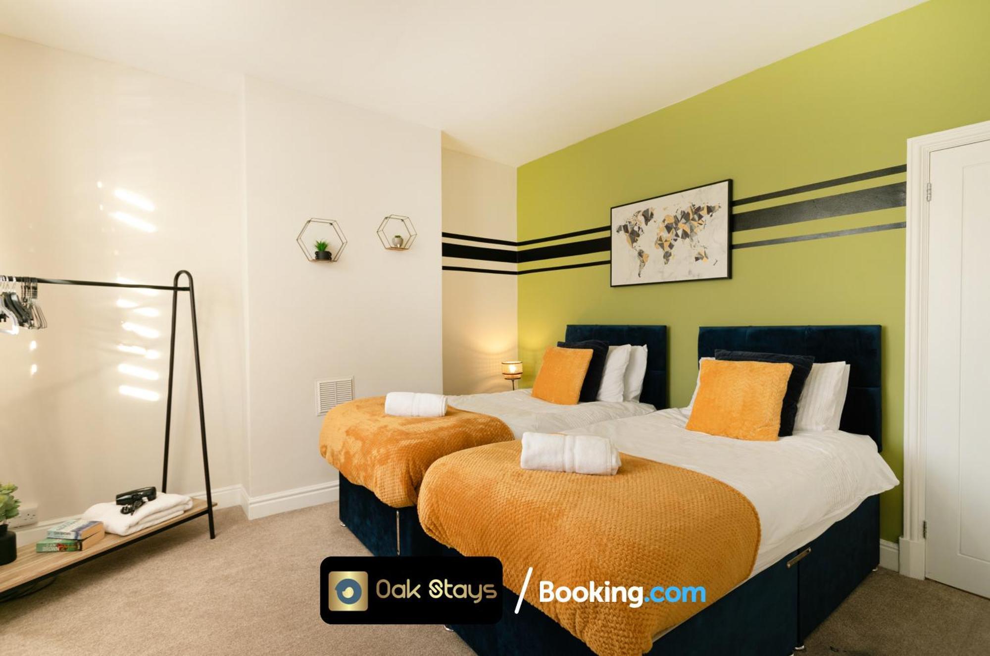 Exclusive Deals L Monthly Escapes L Fosse Road North L Oak Short Lets & Serviced - Free Wifi Available Apartment *