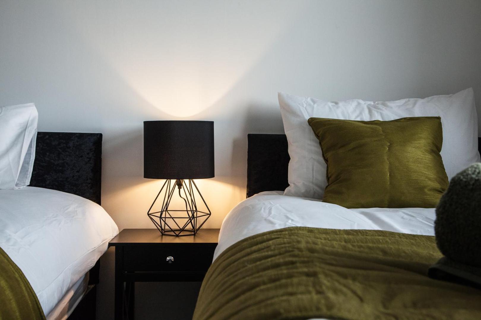 Cityscape 2-br - Leicester's Premier Urban Retreat Apartment *