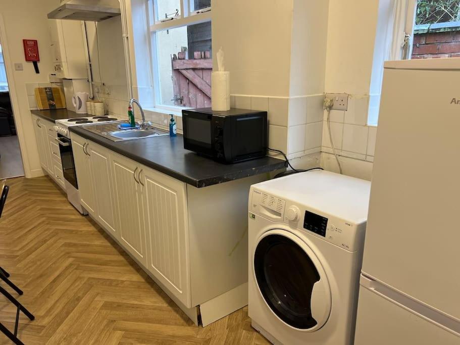 *the Marshall*contractorsstays*monthystays* Holiday home