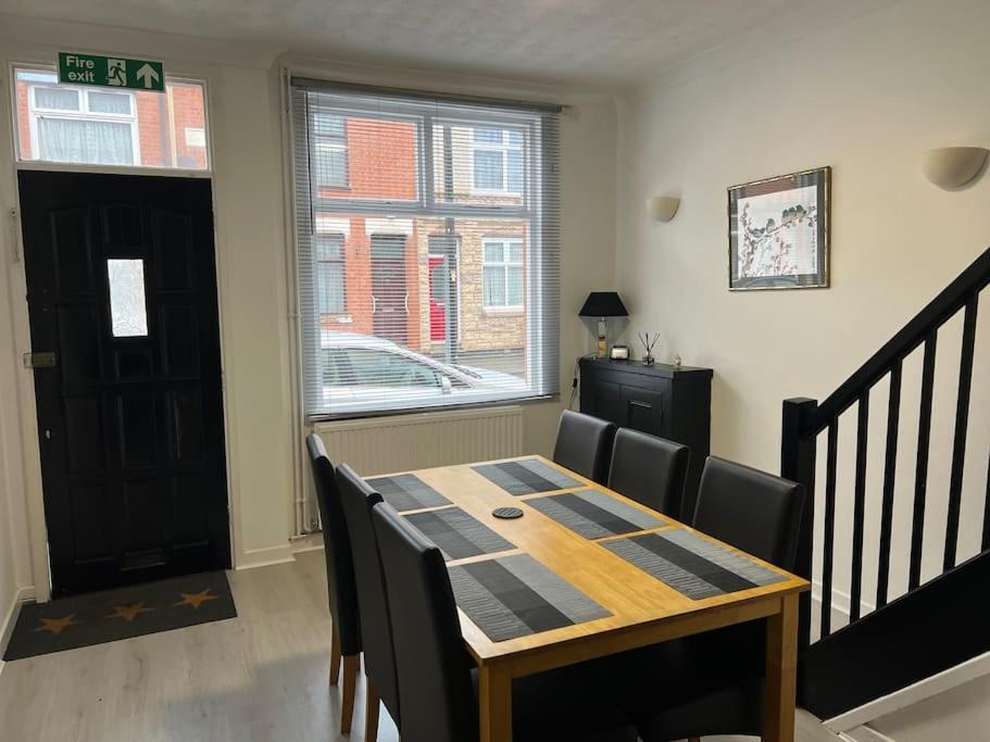 *the Marshall*contractorsstays*monthystays* Holiday home