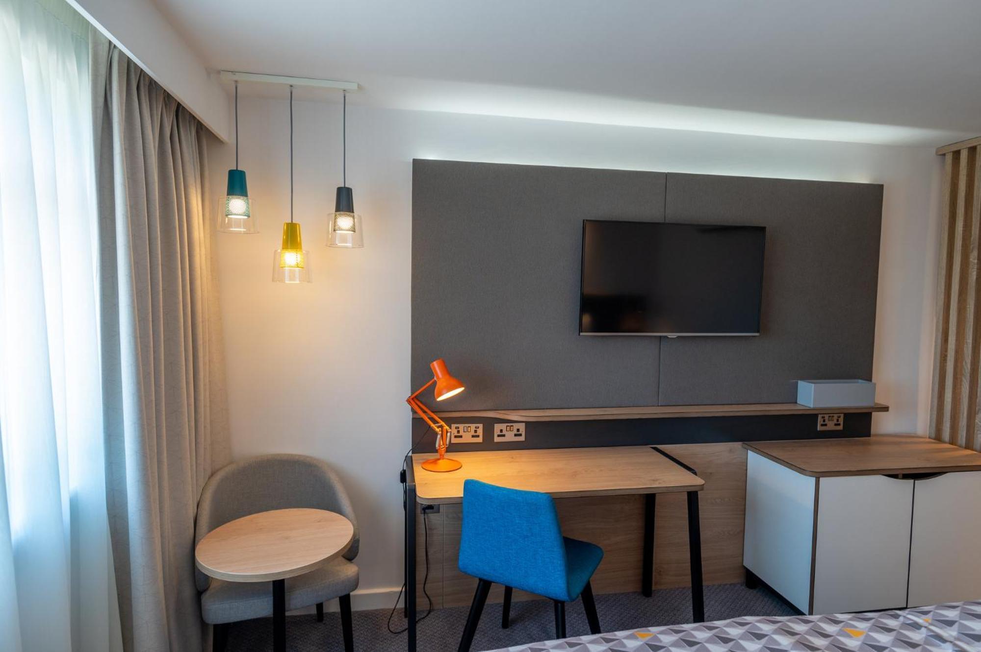 - - Wigston By Ihg