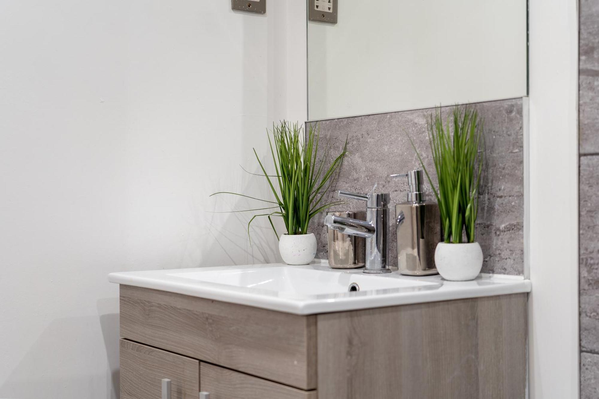 Last-minute Specials L Modern Flat With Pool Table L Sleeps 5 L By Zen Nights Short Lets & Serviced Apartment Leicester